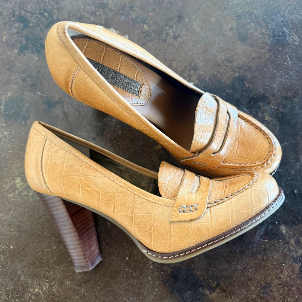 Banana Republic Penny Loafer Pumps Croc Embossed Leather Block Heel Womens 9.5
